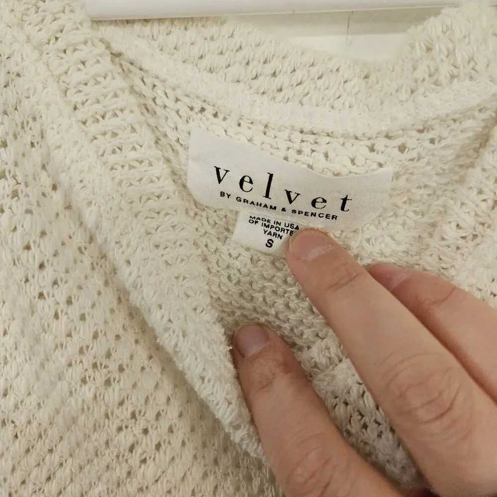 Velvet By Graham & Spencer Asymmetrical Textured Sweater Size Small Side Slits